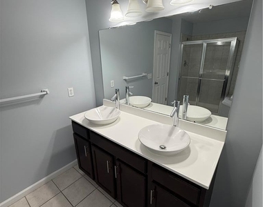 4528 Bellflower Way - Photo Thumbnail 13
