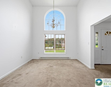 86 E Northpark Drive - Photo Thumbnail 16