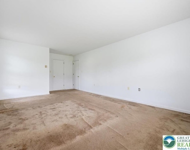 86 E Northpark Drive - Photo Thumbnail 48