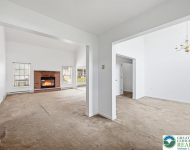 86 E Northpark Drive - Photo Thumbnail 22