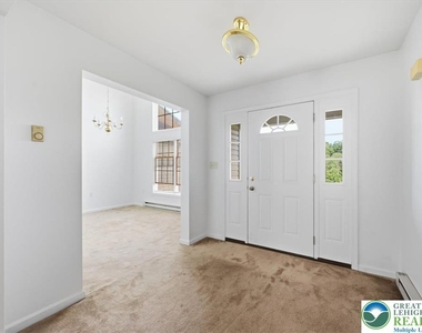 86 E Northpark Drive - Photo Thumbnail 7
