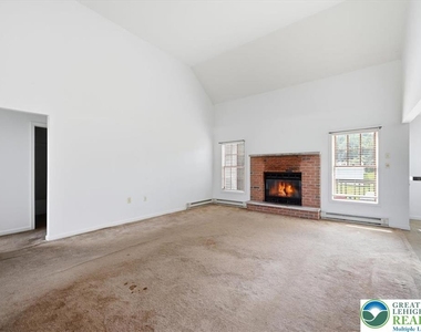 86 E Northpark Drive - Photo Thumbnail 13