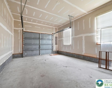 86 E Northpark Drive - Photo Thumbnail 54