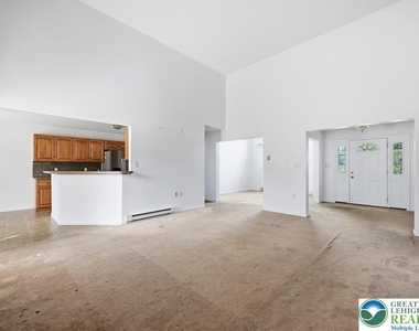 86 E Northpark Drive - Photo Thumbnail 14