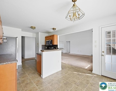 86 E Northpark Drive - Photo Thumbnail 32