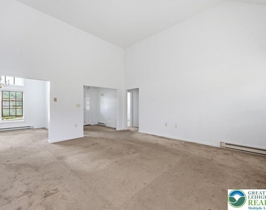 86 E Northpark Drive - Photo Thumbnail 15
