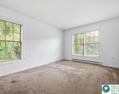 86 E Northpark Drive - Photo Thumbnail 39
