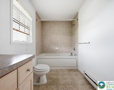 86 E Northpark Drive - Photo Thumbnail 52