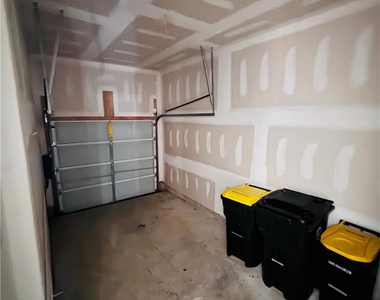 1011 King Way - Photo Thumbnail 18