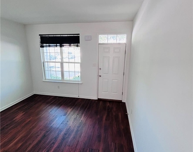 1011 King Way - Photo Thumbnail 19