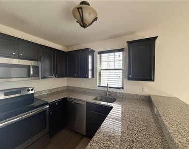 653 Linden Street - Photo Thumbnail 2