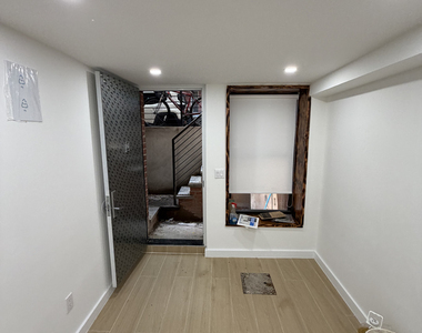 340 East 78th Street - Photo Thumbnail 11