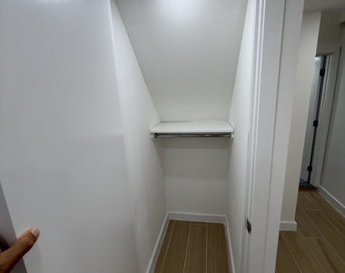 340 East 78th Street - Photo Thumbnail 8