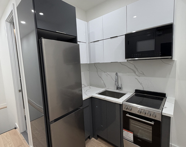 340 East 78th Street - Photo Thumbnail 1
