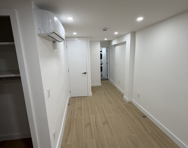 340 East 78th Street - Photo Thumbnail 9