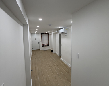 340 East 78th Street - Photo Thumbnail 6