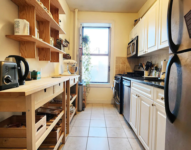 568 Pacific Street - Photo Thumbnail 5