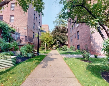 105-20 66th Avenue - Photo Thumbnail 18