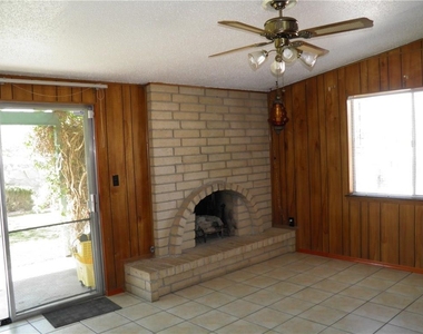 316 Pageant Court - Photo Thumbnail 5