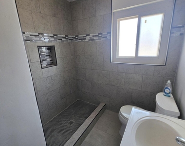 323 Mary Jeanne Lane - Photo Thumbnail 3