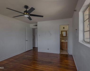 4029 Hueco Avenue - Photo Thumbnail 18