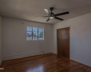 4029 Hueco Avenue - Photo Thumbnail 17