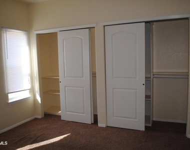 5817 Lawndale Drive - Photo Thumbnail 2