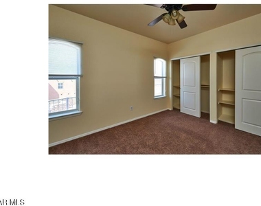5817 Lawndale Drive - Photo Thumbnail 9