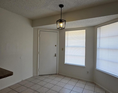 3005 Barkarian Place - Photo Thumbnail 13