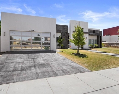 6324 Via Serena Drive - Photo Thumbnail 2