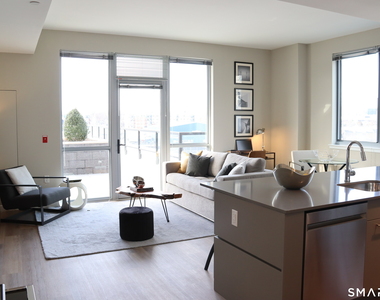 880 Pacific Street - Photo Thumbnail 6