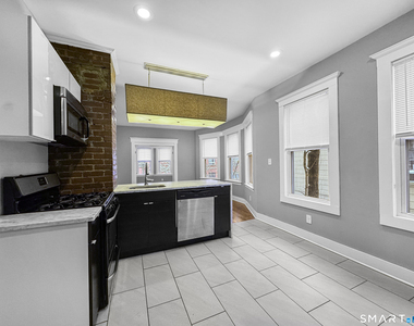248 Nicoll Street - Photo Thumbnail 3
