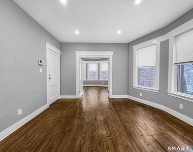 248 Nicoll Street - Photo Thumbnail 4