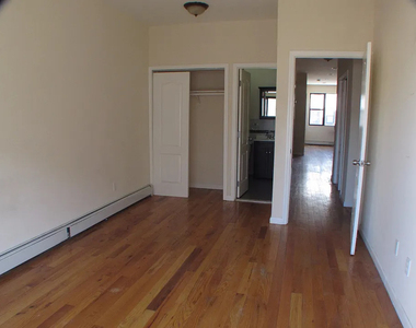 72 Buffalo Avenue - Photo Thumbnail 2