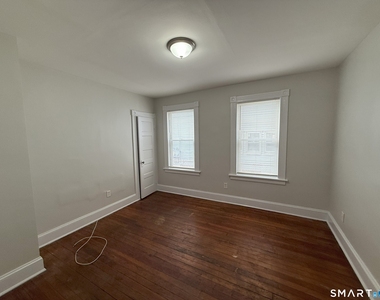 111 Smith Street - Photo Thumbnail 8
