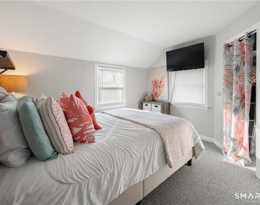121 Shore Road - Photo Thumbnail 19