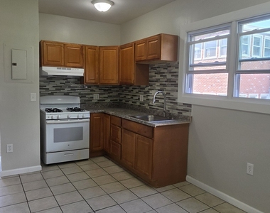 279 Captain Thomas Boulevard - Photo Thumbnail 9