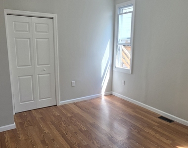 279 Captain Thomas Boulevard - Photo Thumbnail 12
