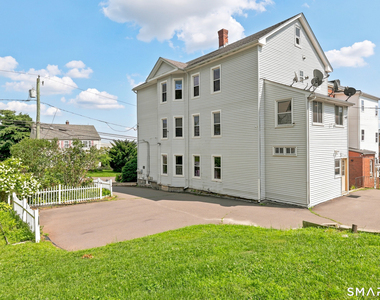 126 Booth Street - Photo Thumbnail 5