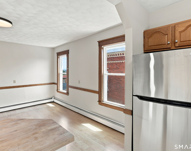 126 Booth Street - Photo Thumbnail 9