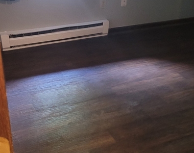 883 Rubber Avenue - Photo Thumbnail 12