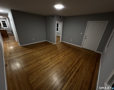 39 Lander Street - Photo Thumbnail 16