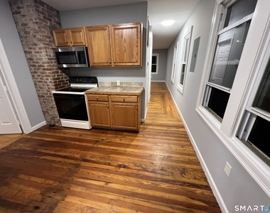 39 Lander Street - Photo Thumbnail 6