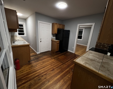 39 Lander Street - Photo Thumbnail 7