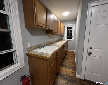 39 Lander Street - Photo Thumbnail 8