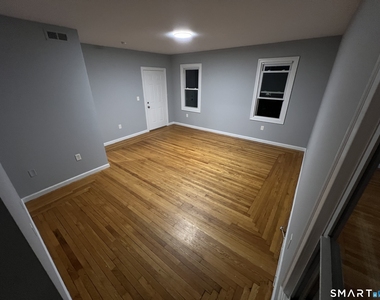 39 Lander Street - Photo Thumbnail 13