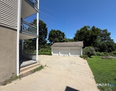 887 Howe Avenue - Photo Thumbnail 2