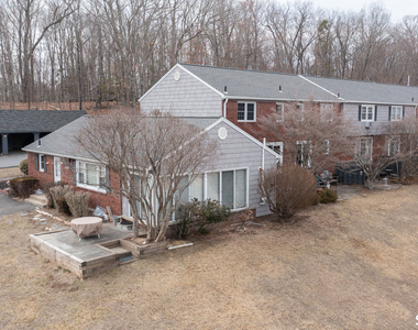 86 Old Farms Lane - Photo Thumbnail 4