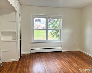 39 Waterbury Road - Photo Thumbnail 12
