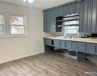 39 Waterbury Road - Photo Thumbnail 6